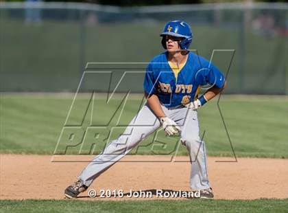 Thumbnail 2 in Mundelein vs. Lake Forest (IHSA 4A Sectional Semifinal) photogallery.