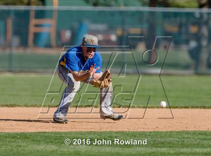 Thumbnail 2 in Mundelein vs. Lake Forest (IHSA 4A Sectional Semifinal) photogallery.