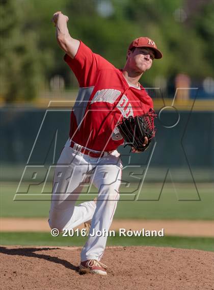 Thumbnail 2 in Mundelein vs. Lake Forest (IHSA 4A Sectional Semifinal) photogallery.
