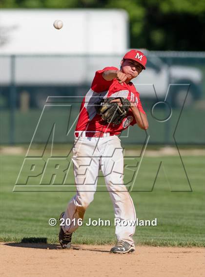 Thumbnail 1 in Mundelein vs. Lake Forest (IHSA 4A Sectional Semifinal) photogallery.