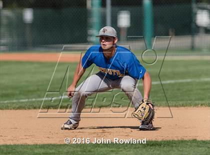 Thumbnail 1 in Mundelein vs. Lake Forest (IHSA 4A Sectional Semifinal) photogallery.