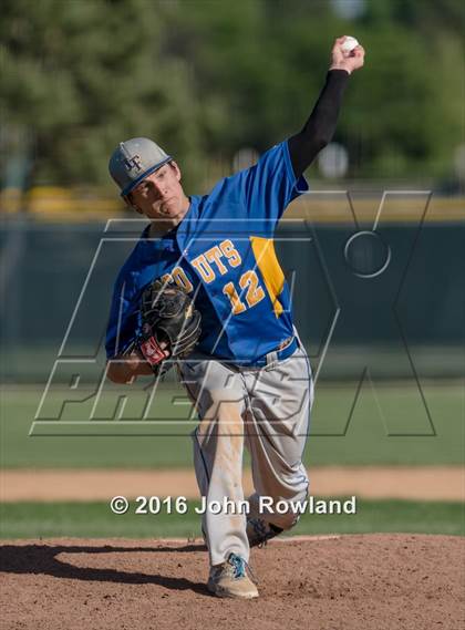 Thumbnail 1 in Mundelein vs. Lake Forest (IHSA 4A Sectional Semifinal) photogallery.