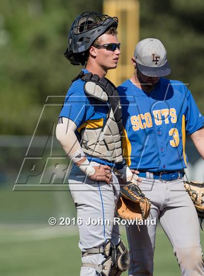 Thumbnail 3 in Mundelein vs. Lake Forest (IHSA 4A Sectional Semifinal) photogallery.