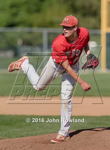 Thumbnail 3 in Mundelein vs. Lake Forest (IHSA 4A Sectional Semifinal) photogallery.