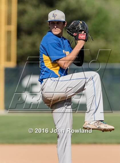 Thumbnail 3 in Mundelein vs. Lake Forest (IHSA 4A Sectional Semifinal) photogallery.