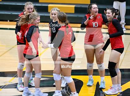 Thumbnail 2 in Arapahoe vs. Loveland (CHSAA 5A Region 5) photogallery.