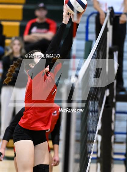 Thumbnail 1 in Arapahoe vs. Loveland (CHSAA 5A Region 5) photogallery.