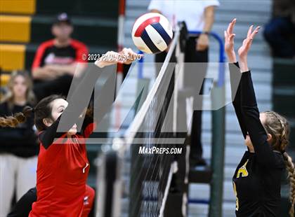 Thumbnail 2 in Arapahoe vs. Loveland (CHSAA 5A Region 5) photogallery.
