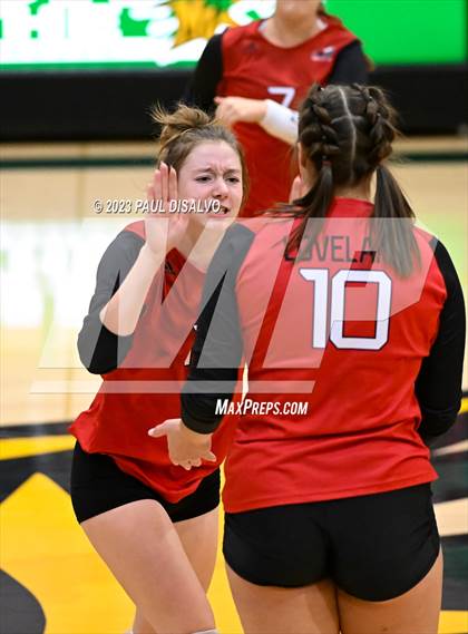 Thumbnail 2 in Arapahoe vs. Loveland (CHSAA 5A Region 5) photogallery.