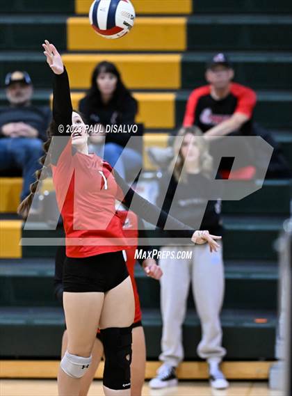 Thumbnail 2 in Arapahoe vs. Loveland (CHSAA 5A Region 5) photogallery.