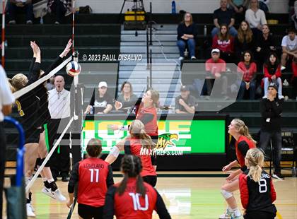 Thumbnail 3 in Arapahoe vs. Loveland (CHSAA 5A Region 5) photogallery.