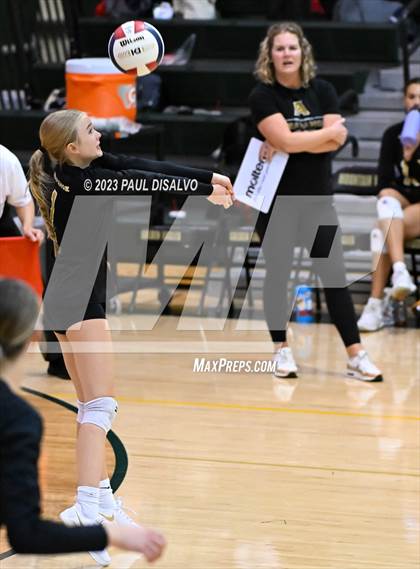Thumbnail 1 in Arapahoe vs. Loveland (CHSAA 5A Region 5) photogallery.