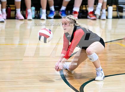 Thumbnail 1 in Arapahoe vs. Loveland (CHSAA 5A Region 5) photogallery.