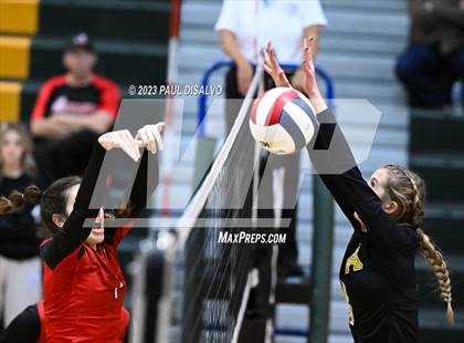 Thumbnail 3 in Arapahoe vs. Loveland (CHSAA 5A Region 5) photogallery.