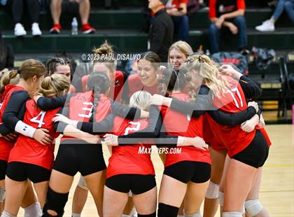 Thumbnail 2 in Arapahoe vs. Loveland (CHSAA 5A Region 5) photogallery.