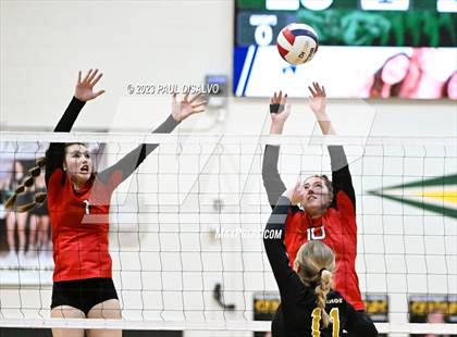 Thumbnail 3 in Arapahoe vs. Loveland (CHSAA 5A Region 5) photogallery.