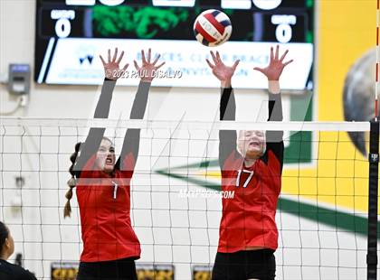 Thumbnail 1 in Arapahoe vs. Loveland (CHSAA 5A Region 5) photogallery.