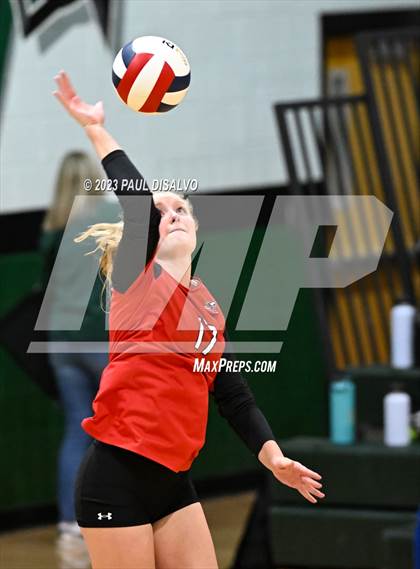 Thumbnail 1 in Arapahoe vs. Loveland (CHSAA 5A Region 5) photogallery.