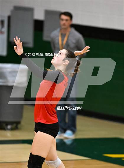 Thumbnail 3 in Arapahoe vs. Loveland (CHSAA 5A Region 5) photogallery.