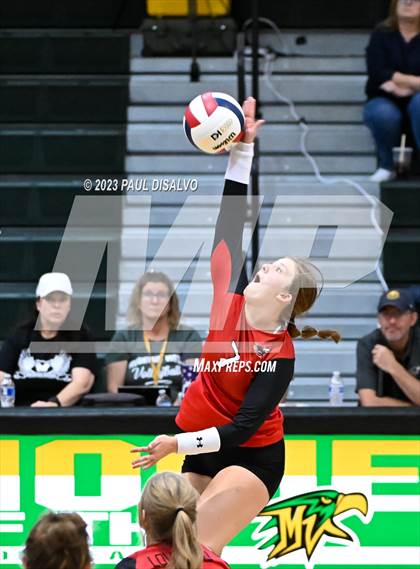 Thumbnail 1 in Arapahoe vs. Loveland (CHSAA 5A Region 5) photogallery.