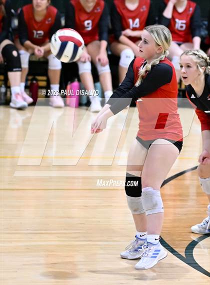 Thumbnail 3 in Arapahoe vs. Loveland (CHSAA 5A Region 5) photogallery.