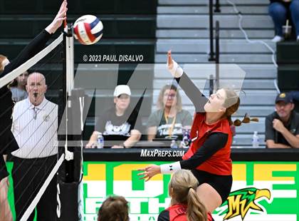 Thumbnail 2 in Arapahoe vs. Loveland (CHSAA 5A Region 5) photogallery.