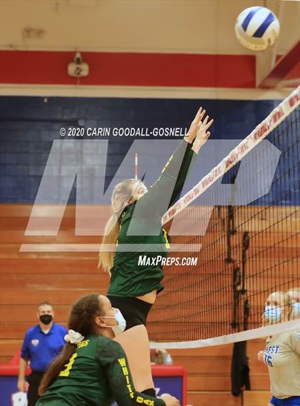 Thumbnail 1 in White Oak @ West Carteret photogallery.