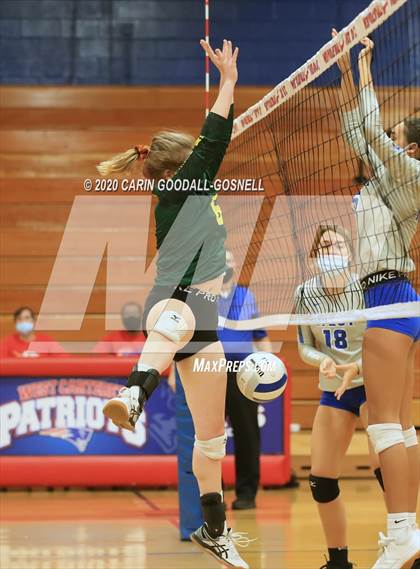 Thumbnail 3 in White Oak @ West Carteret photogallery.