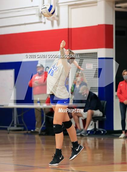 Thumbnail 3 in White Oak @ West Carteret photogallery.