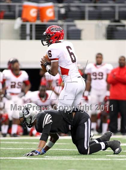 Thumbnail 3 in Guyer vs. Cedar Hill (5A Division 2 Region 1 Area Playoffs) photogallery.