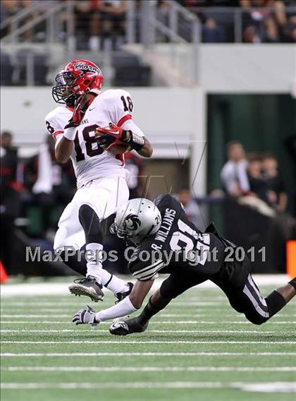 Thumbnail 2 in Guyer vs. Cedar Hill (5A Division 2 Region 1 Area Playoffs) photogallery.