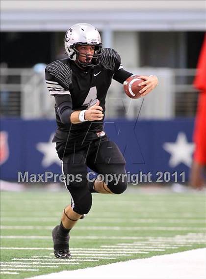 Thumbnail 2 in Guyer vs. Cedar Hill (5A Division 2 Region 1 Area Playoffs) photogallery.