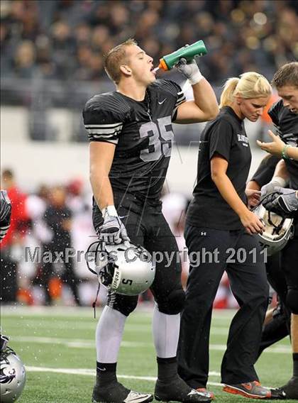 Thumbnail 3 in Guyer vs. Cedar Hill (5A Division 2 Region 1 Area Playoffs) photogallery.