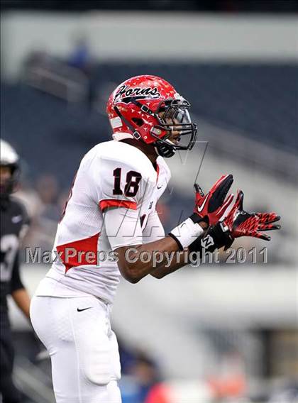 Thumbnail 3 in Guyer vs. Cedar Hill (5A Division 2 Region 1 Area Playoffs) photogallery.