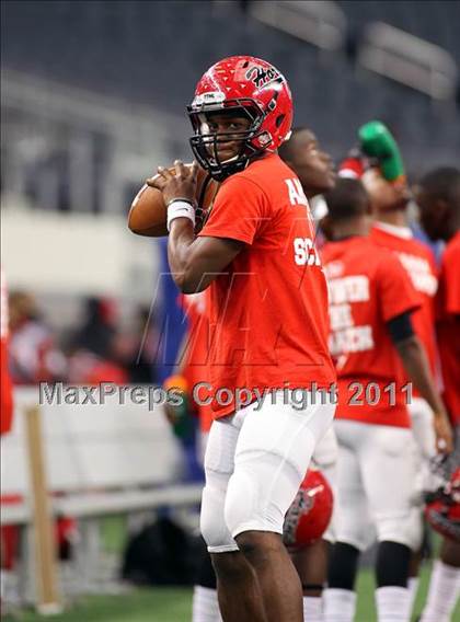 Thumbnail 1 in Guyer vs. Cedar Hill (5A Division 2 Region 1 Area Playoffs) photogallery.