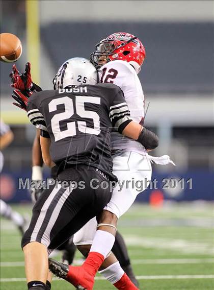 Thumbnail 1 in Guyer vs. Cedar Hill (5A Division 2 Region 1 Area Playoffs) photogallery.