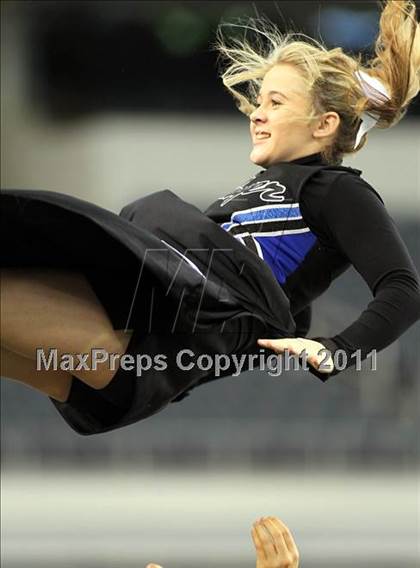 Thumbnail 2 in Guyer vs. Cedar Hill (5A Division 2 Region 1 Area Playoffs) photogallery.
