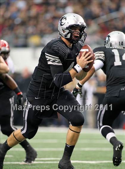Thumbnail 2 in Guyer vs. Cedar Hill (5A Division 2 Region 1 Area Playoffs) photogallery.