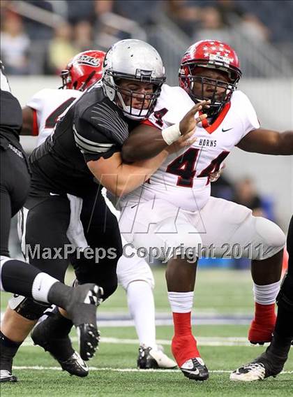 Thumbnail 1 in Guyer vs. Cedar Hill (5A Division 2 Region 1 Area Playoffs) photogallery.