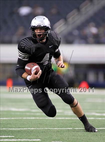 Thumbnail 2 in Guyer vs. Cedar Hill (5A Division 2 Region 1 Area Playoffs) photogallery.