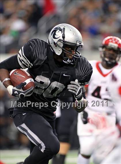 Thumbnail 2 in Guyer vs. Cedar Hill (5A Division 2 Region 1 Area Playoffs) photogallery.