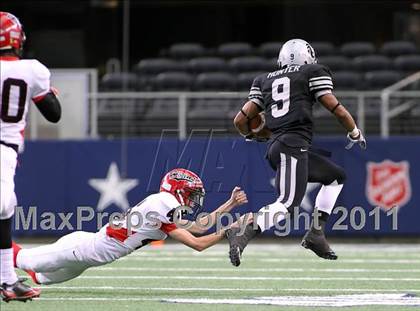 Thumbnail 1 in Guyer vs. Cedar Hill (5A Division 2 Region 1 Area Playoffs) photogallery.