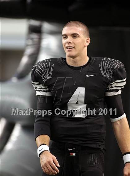 Thumbnail 2 in Guyer vs. Cedar Hill (5A Division 2 Region 1 Area Playoffs) photogallery.