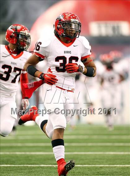Thumbnail 3 in Guyer vs. Cedar Hill (5A Division 2 Region 1 Area Playoffs) photogallery.