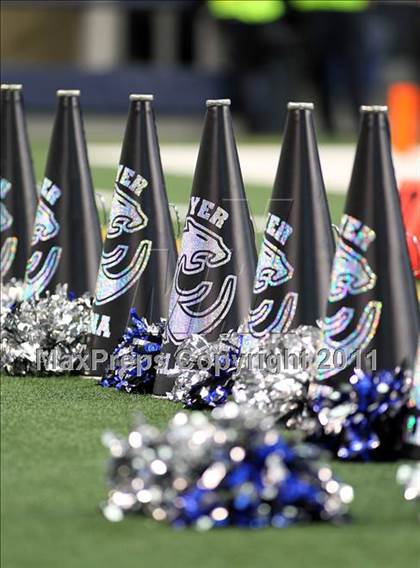 Thumbnail 2 in Guyer vs. Cedar Hill (5A Division 2 Region 1 Area Playoffs) photogallery.