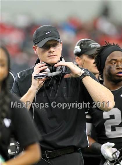 Thumbnail 1 in Guyer vs. Cedar Hill (5A Division 2 Region 1 Area Playoffs) photogallery.