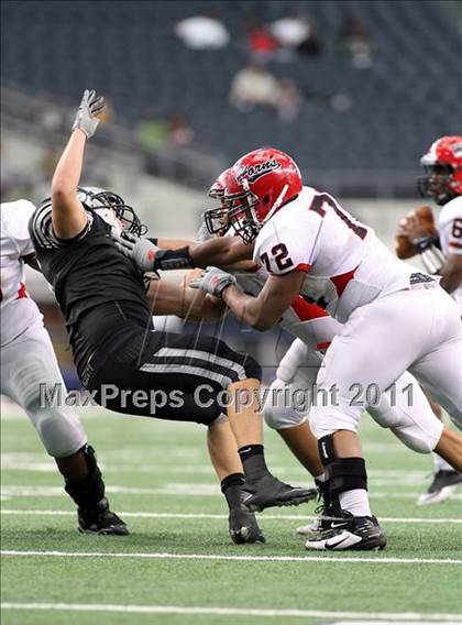 Thumbnail 3 in Guyer vs. Cedar Hill (5A Division 2 Region 1 Area Playoffs) photogallery.