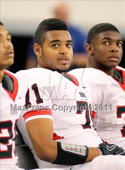 Thumbnail 3 in Guyer vs. Cedar Hill (5A Division 2 Region 1 Area Playoffs) photogallery.