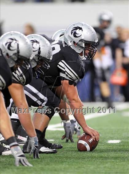 Thumbnail 3 in Guyer vs. Cedar Hill (5A Division 2 Region 1 Area Playoffs) photogallery.