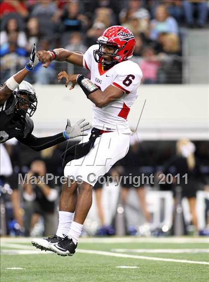 Thumbnail 1 in Guyer vs. Cedar Hill (5A Division 2 Region 1 Area Playoffs) photogallery.